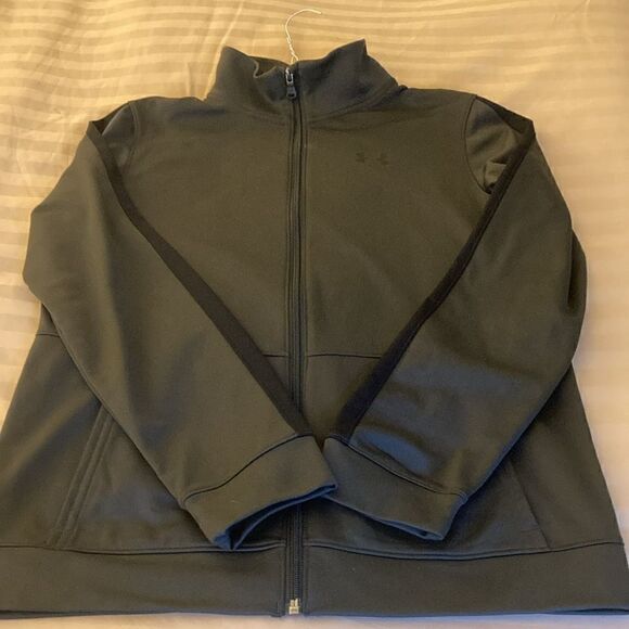 Under Armour Boys Full Zip Jacket in Dark Green with Black Detail. Size YXL. - Picture 6 of 10